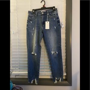 Risen. Size 9/29. NWT